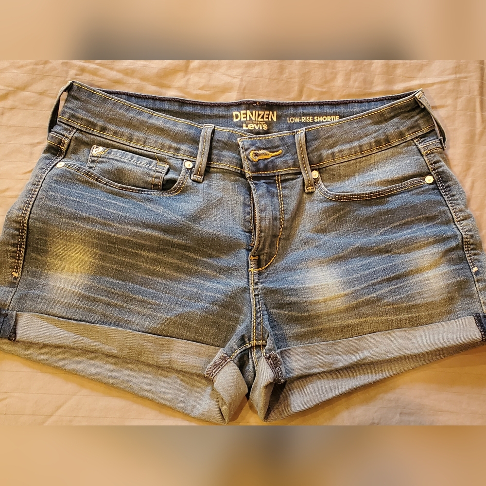Denizen from Levi's Blue Jean Shorts Vintage Cut-Off